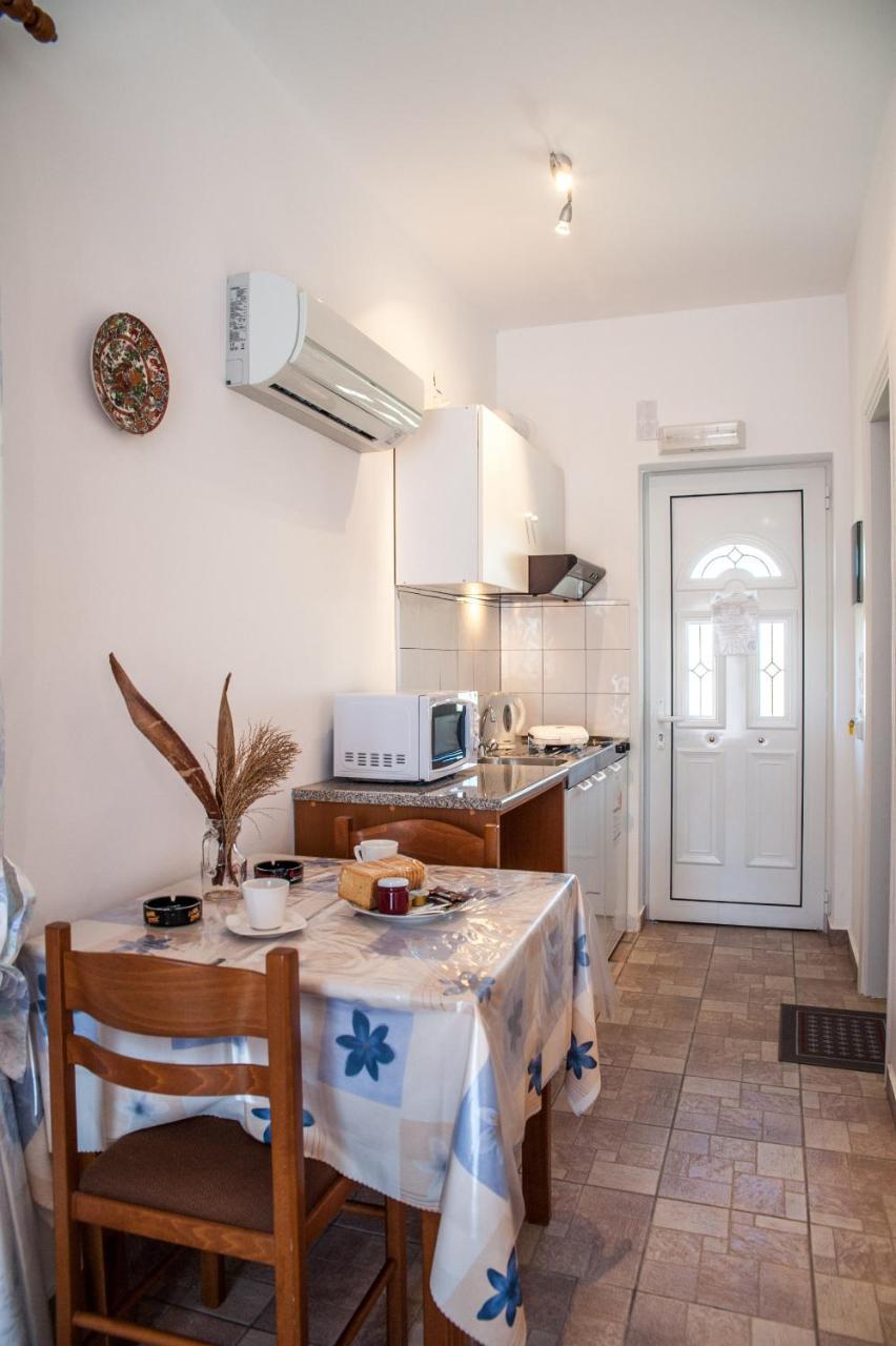 Keramiaí Thimios Rooms المظهر الخارجي الصورة